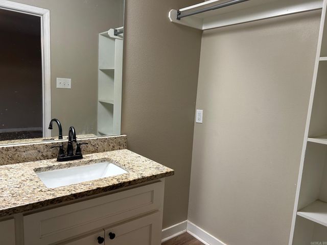 760 Gravel Hill Rd, Romance, AR 72136