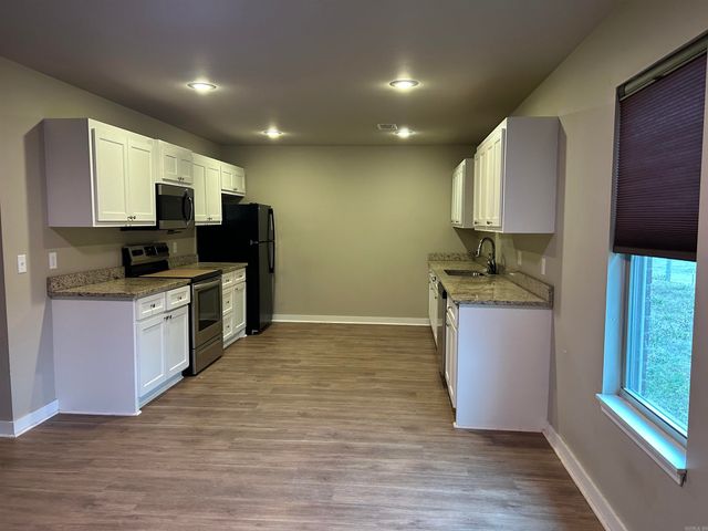760 Gravel Hill Rd, Romance, AR 72136