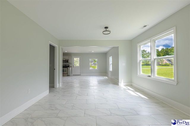 215 Brantley St, Lake City, SC 29560