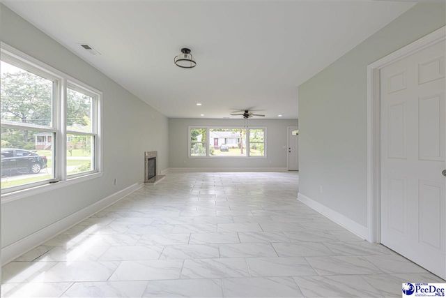 215 Brantley St, Lake City, SC 29560