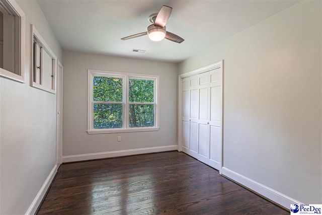 215 Brantley St, Lake City, SC 29560