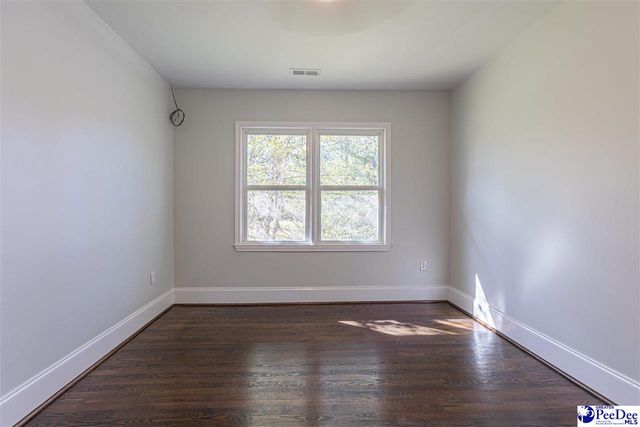 215 Brantley St, Lake City, SC 29560