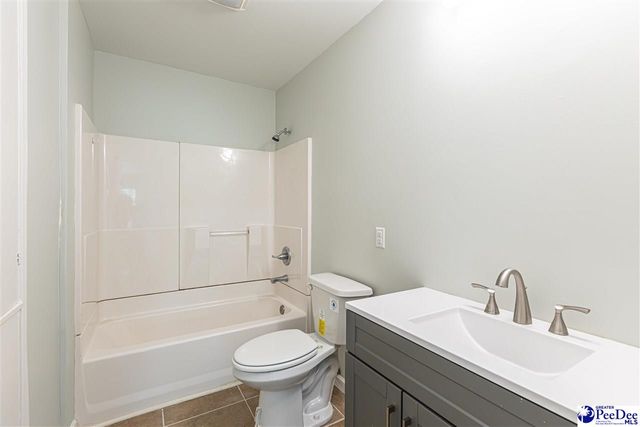 215 Brantley St, Lake City, SC 29560