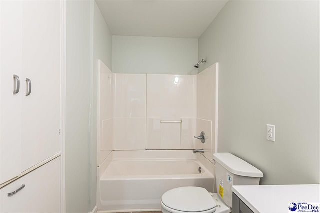 215 Brantley St, Lake City, SC 29560