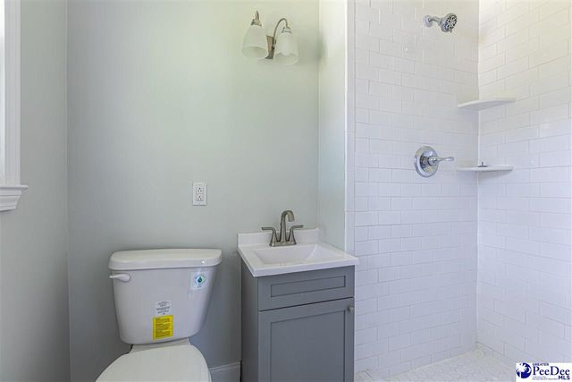 215 Brantley St, Lake City, SC 29560