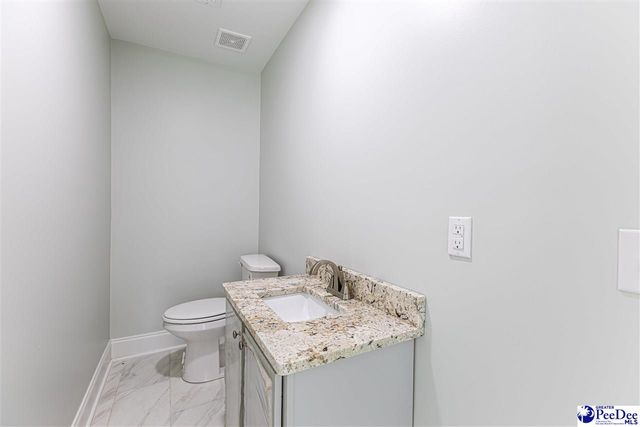 215 Brantley St, Lake City, SC 29560