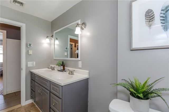 7 Oakcrest Drive, North Providence, RI 02904