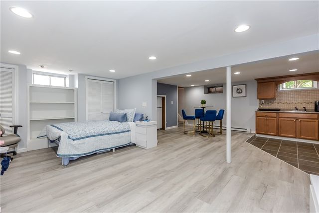 7 Oakcrest Drive, North Providence, RI 02904