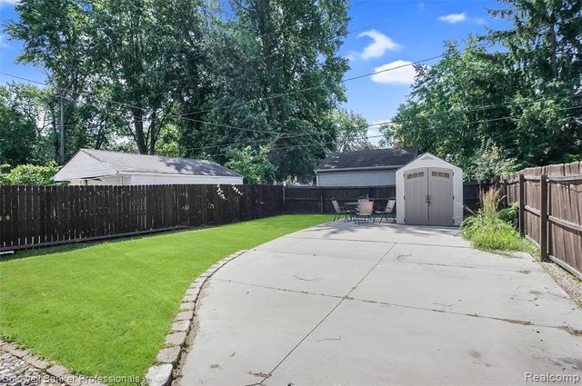 1760 E Hazelhurst Street, Ferndale, MI 48220