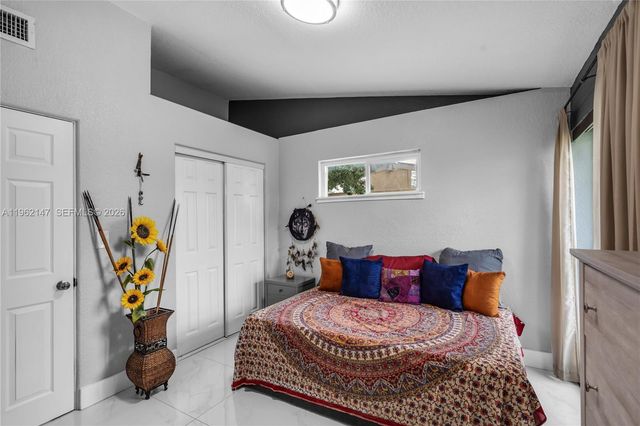 19711 NW 4th Ave, Miami Gardens, FL 33169