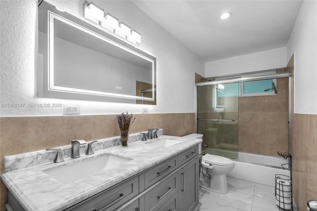 19711 NW 4th Ave, Miami Gardens, FL 33169