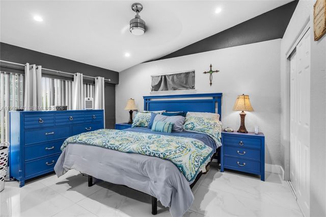 19711 NW 4th Ave, Miami Gardens, FL 33169