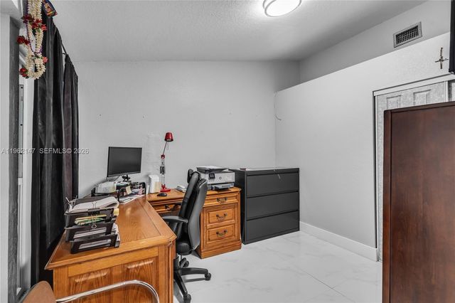 19711 NW 4th Ave, Miami Gardens, FL 33169