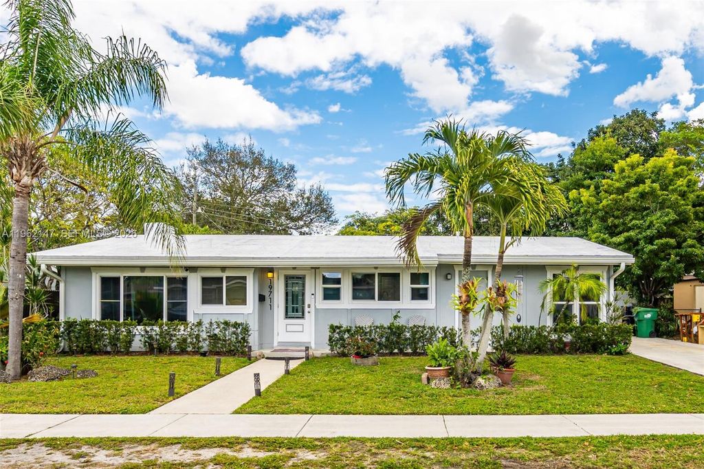 19711 NW 4th Ave, Miami Gardens, FL 33169