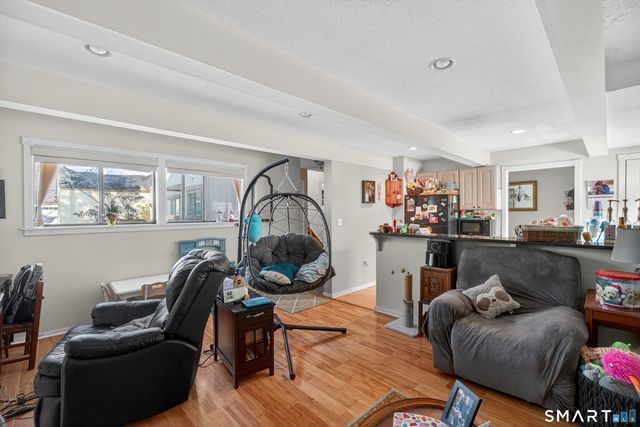 9 Upper Commons 9, Woodbury, CT 06798