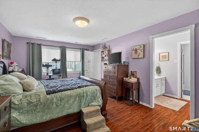 9 Upper Commons 9, Woodbury, CT 06798