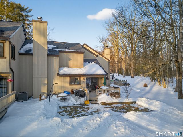 9 Upper Commons 9, Woodbury, CT 06798