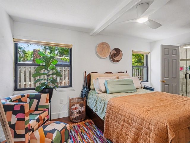 4050 TURKS CAP PLACE, Sarasota, FL 34234