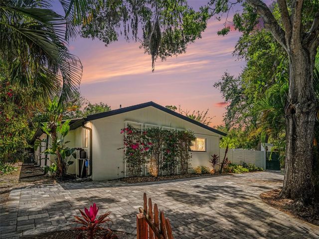 4050 TURKS CAP PLACE, Sarasota, FL 34234