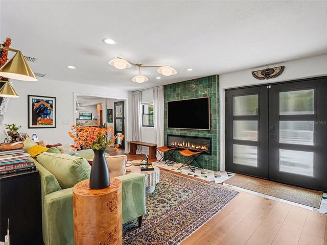 4050 TURKS CAP PLACE, Sarasota, FL 34234