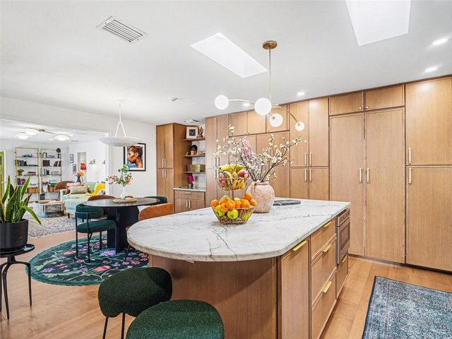 4050 TURKS CAP PLACE, Sarasota, FL 34234