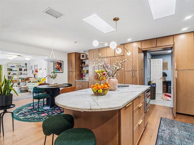 4050 TURKS CAP PLACE, Sarasota, FL 34234