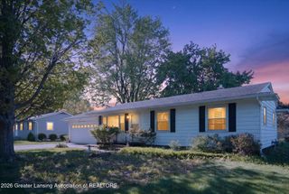 7837 Cloverhill Drive, Lansing, MI 48917