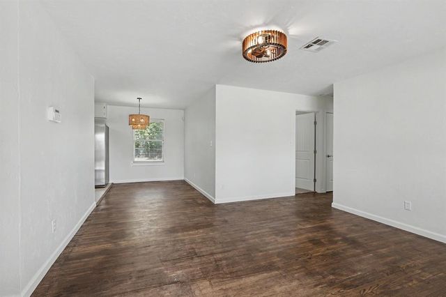 47 E 14th Street, Edmond, OK 73034