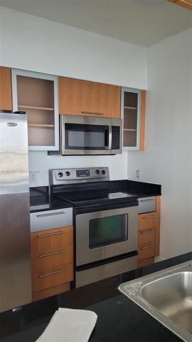 1750 N Bayshore Dr 3311, Miami, FL 33132