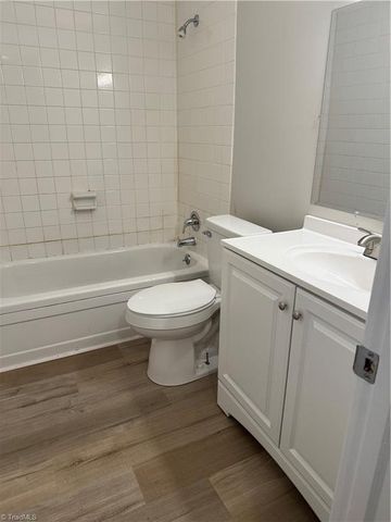 2821 Bleeker Square, Winston-salem, NC 27106