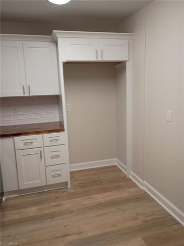 2821 Bleeker Square, Winston-salem, NC 27106