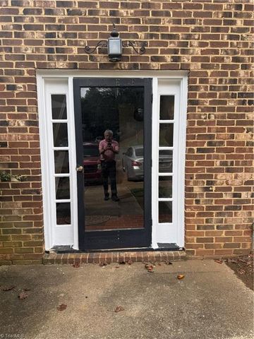 2821 Bleeker Square, Winston-salem, NC 27106