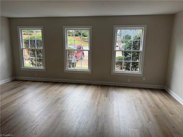 2821 Bleeker Square, Winston-salem, NC 27106