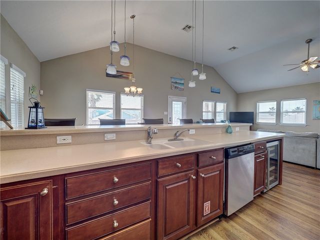 689 Morgan, Port Aransas, TX 78373