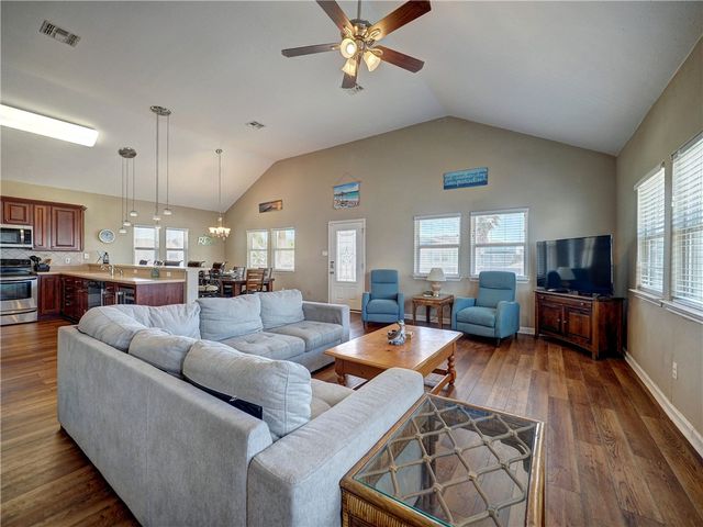 689 Morgan, Port Aransas, TX 78373