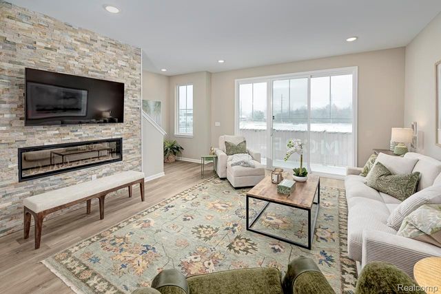 29995 Madison Lane 40, South Lyon, MI 48165