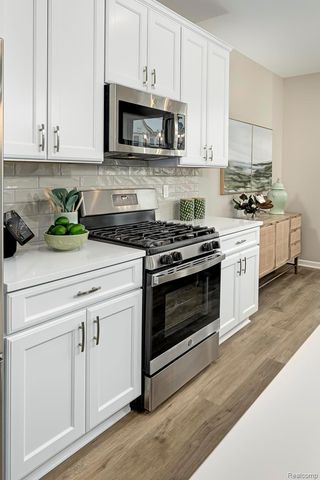 29995 Madison Lane 40, South Lyon, MI 48165