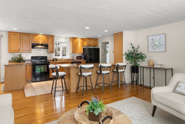 12 Tulane Rd, Danvers, MA 01923