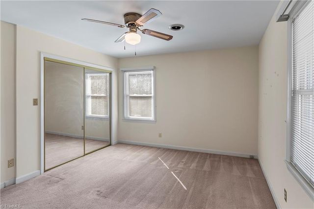 5855 Woodsway Drive, Pfafftown, NC 27040