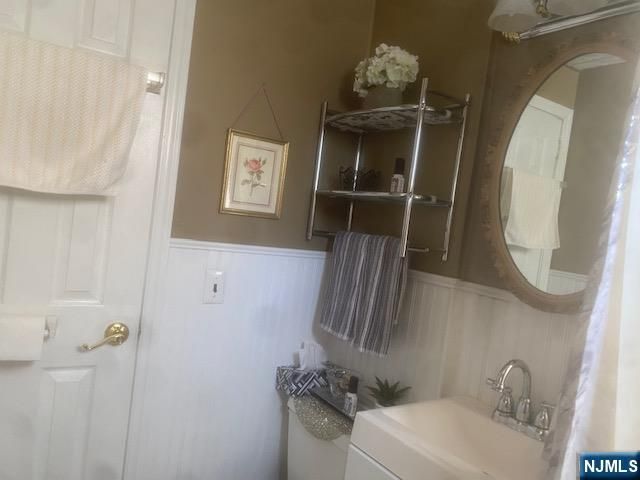 74 Avenue E, Lodi, NJ 07644