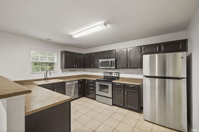 3433 S Glasgow Circle, Bloomington, IN 47403