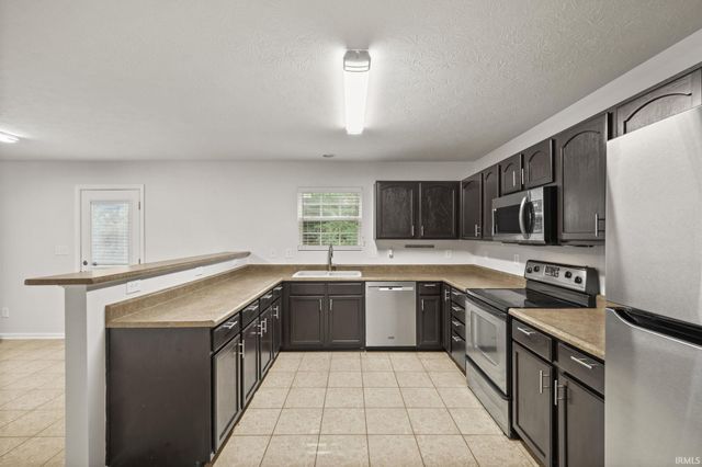 3433 S Glasgow Circle, Bloomington, IN 47403