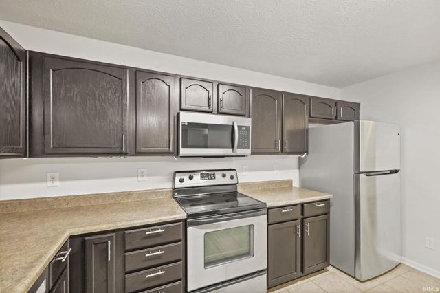 3433 S Glasgow Circle, Bloomington, IN 47403