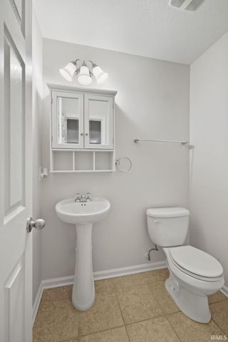 3433 S Glasgow Circle, Bloomington, IN 47403
