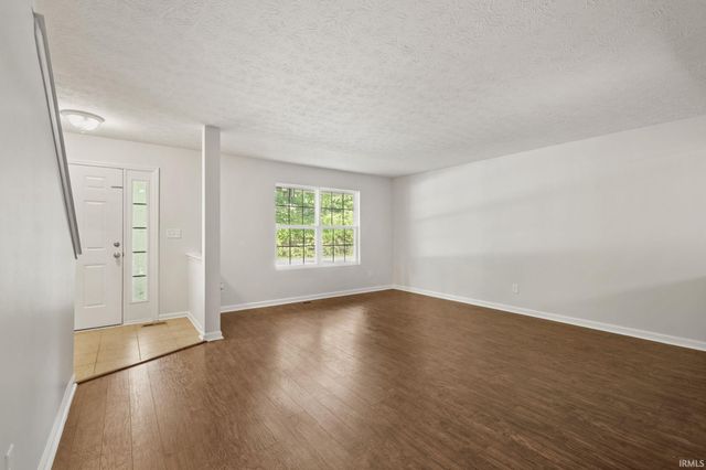 3433 S Glasgow Circle, Bloomington, IN 47403
