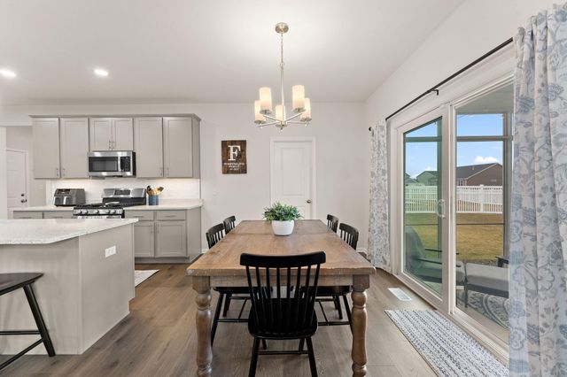 3854 Wild Grove Way, Valparaiso, IN 46385