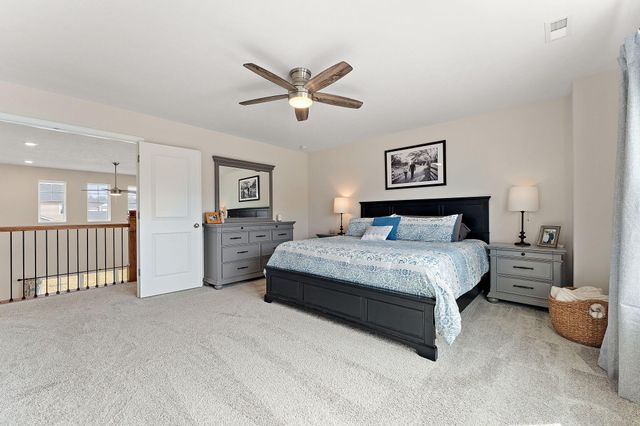 3854 Wild Grove Way, Valparaiso, IN 46385