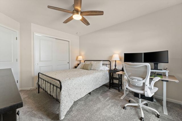 3854 Wild Grove Way, Valparaiso, IN 46385