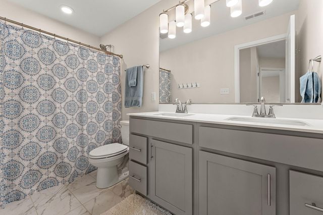 3854 Wild Grove Way, Valparaiso, IN 46385