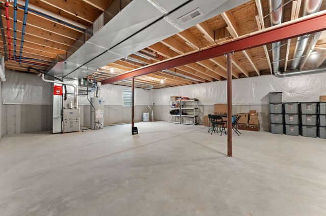 3854 Wild Grove Way, Valparaiso, IN 46385